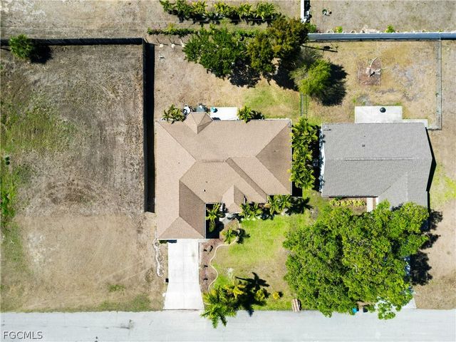 2620 NE 21st CT, Cape Coral, FL 33909