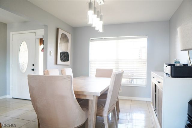 2620 NE 21st CT, Cape Coral, FL 33909