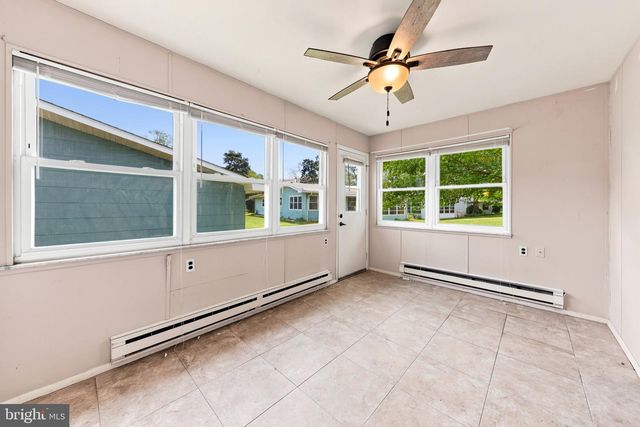 21 CLAY CIR, Brick, NJ 08724
