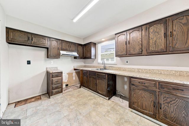 21 CLAY CIR, Brick, NJ 08724
