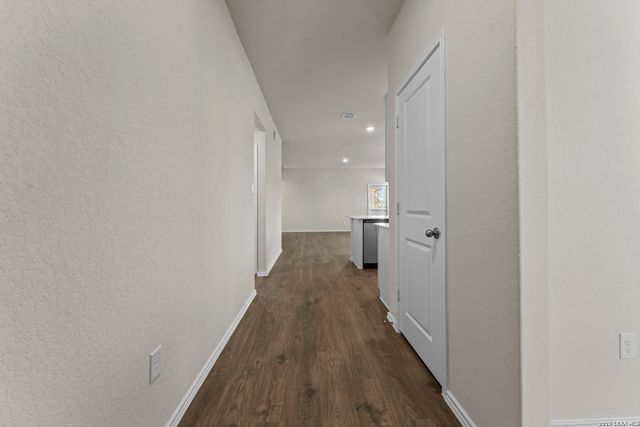 154 Double L Dr, Comfort, TX 78013