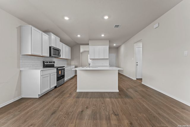 154 Double L Dr, Comfort, TX 78013