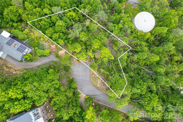 99999 BLACK OAK Drive 13, Asheville, NC 28804