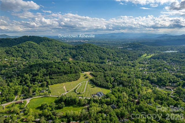 99999 BLACK OAK Drive 13, Asheville, NC 28804