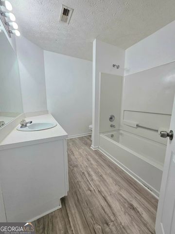 2400 Miller Oaks Circle, Decatur, GA 30035