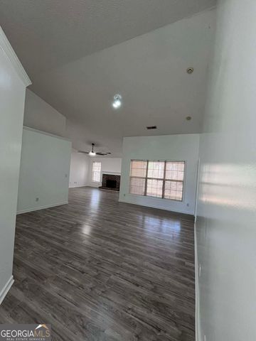 2400 Miller Oaks Circle, Decatur, GA 30035