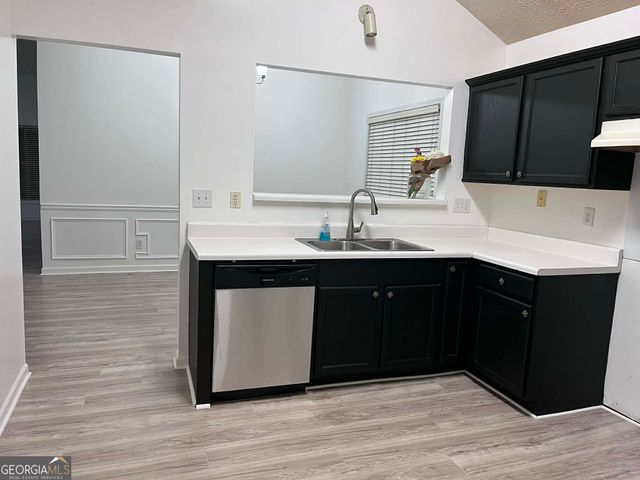 2400 Miller Oaks Circle, Decatur, GA 30035