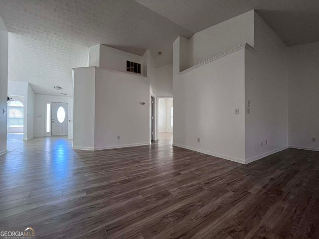 2400 Miller Oaks Circle, Decatur, GA 30035