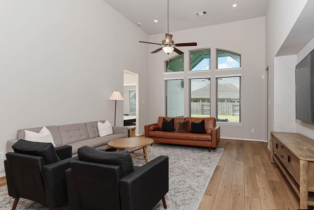 32236 Highwood Green Lane, Conroe, TX 77385