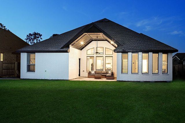 32236 Highwood Green Lane, Conroe, TX 77385