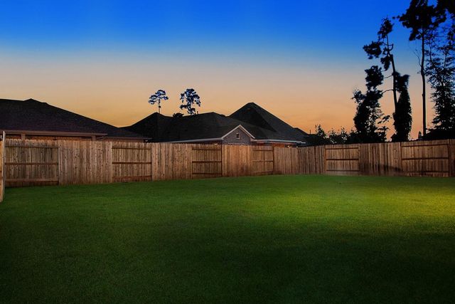 32236 Highwood Green Lane, Conroe, TX 77385