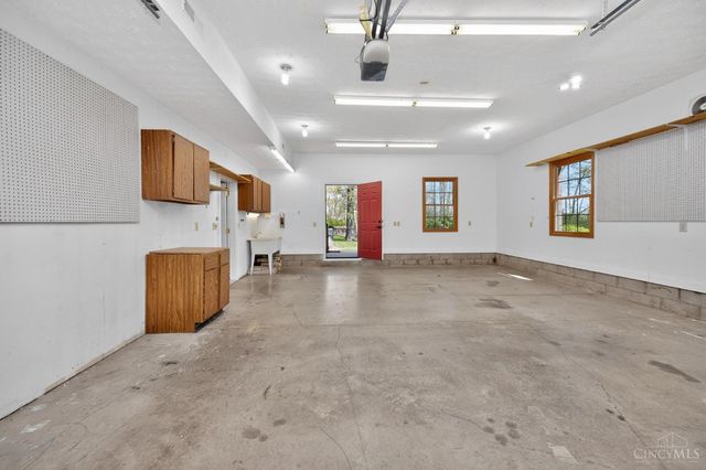 3005 Smith Road, Chester Twp, OH 45177