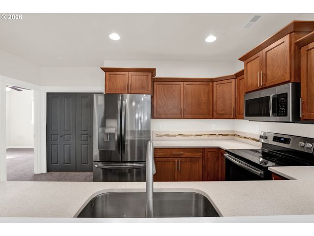 32944 E LINCOLN Way, Eugene, OR 97408