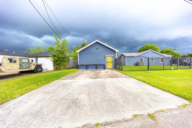 12460 Maricopa Lane A, Houston, TX 77015
