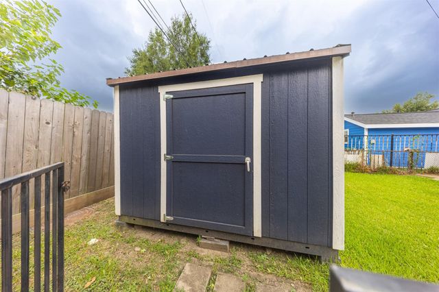 12460 Maricopa Lane A, Houston, TX 77015
