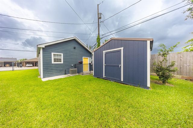 12460 Maricopa Lane A, Houston, TX 77015
