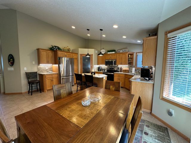 607 13th Avenue N, Moorhead, MN 56560