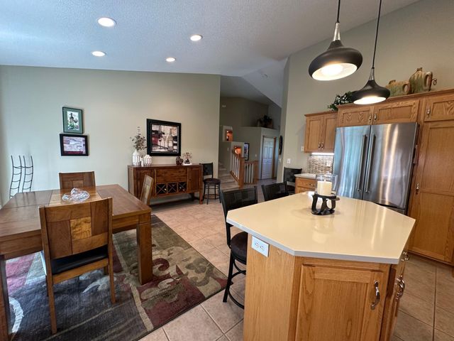 607 13th Avenue N, Moorhead, MN 56560