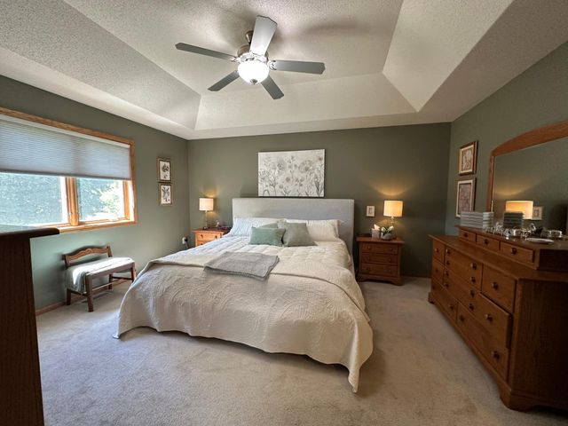 607 13th Avenue N, Moorhead, MN 56560