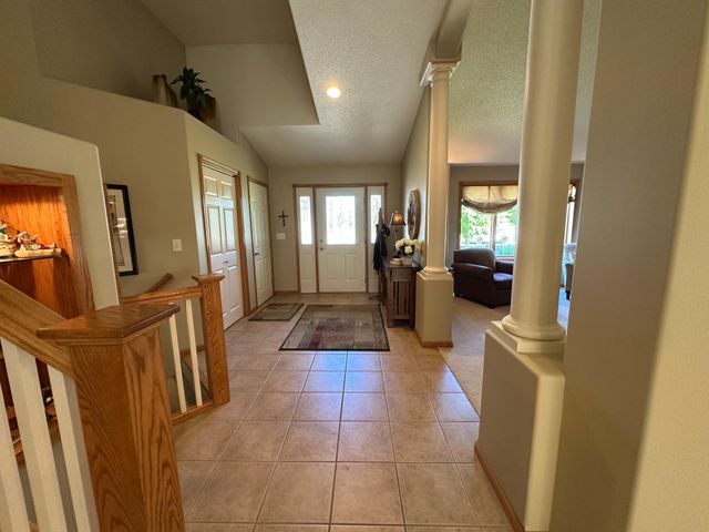 607 13th Avenue N, Moorhead, MN 56560