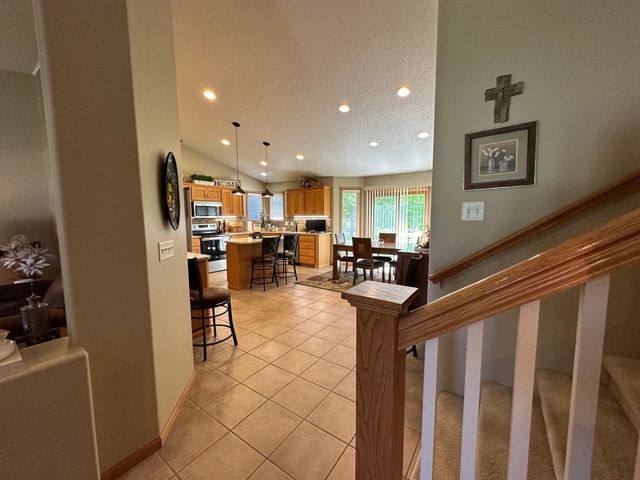 607 13th Avenue N, Moorhead, MN 56560
