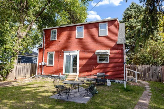 1638 9th Street N, Fargo, ND 58102