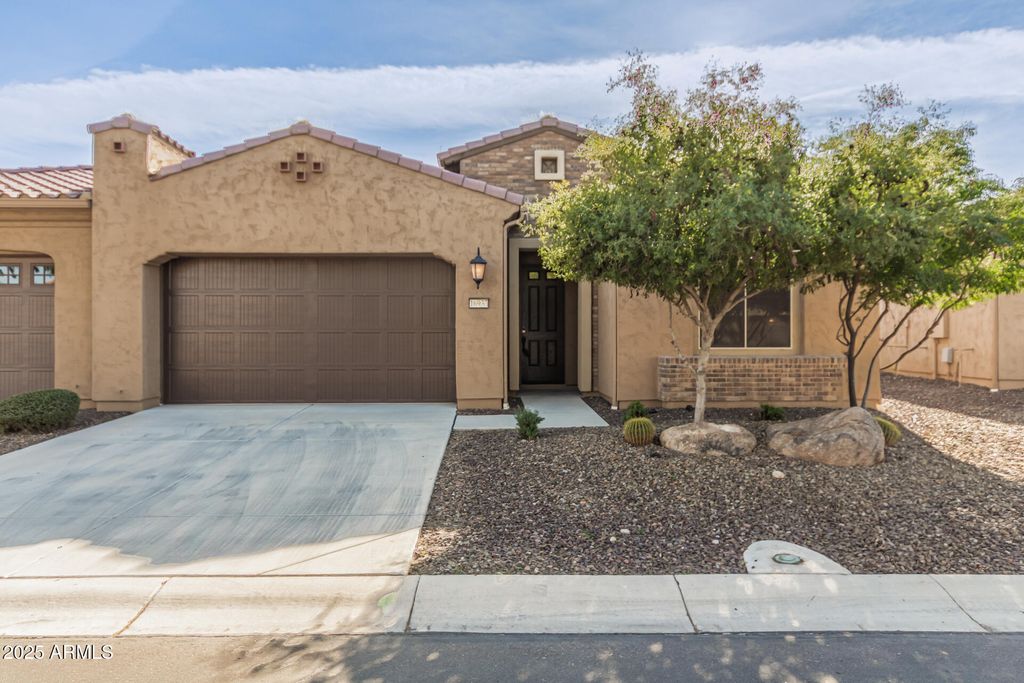 16937 W HOLLY Street, Goodyear, AZ 85395 — exterior