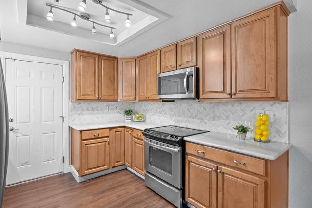 6054 Peoria Dr, Citrus Heights, CA 95621