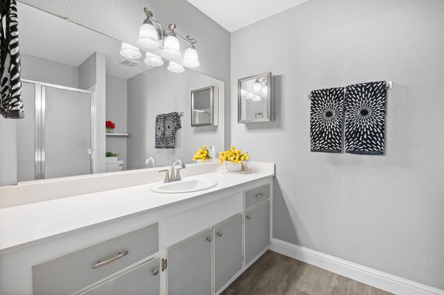 6054 Peoria Dr, Citrus Heights, CA 95621