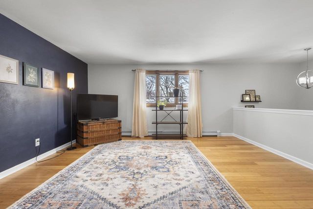 632 SUBURBAN DRIVE, De Pere, WI 54115