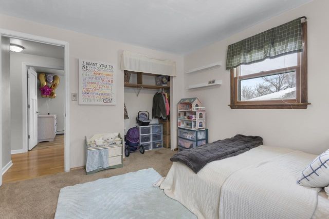 632 SUBURBAN DRIVE, De Pere, WI 54115