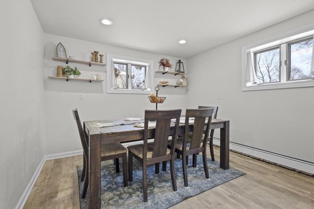 632 SUBURBAN DRIVE, De Pere, WI 54115