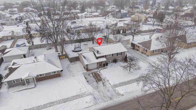 632 SUBURBAN DRIVE, De Pere, WI 54115