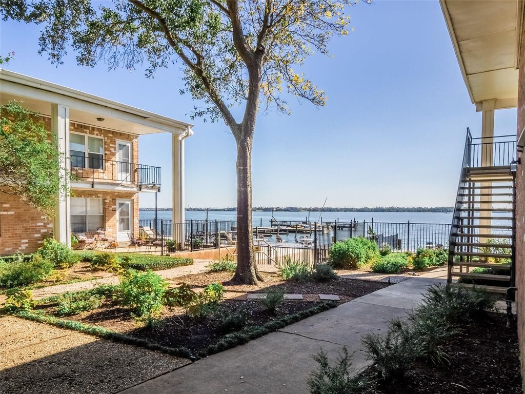 3535 Nasa Parkway 86, Seabrook, TX 77586