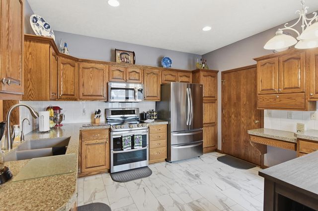 112 MCKENZIE Circle, Council Bluffs, IA 51503