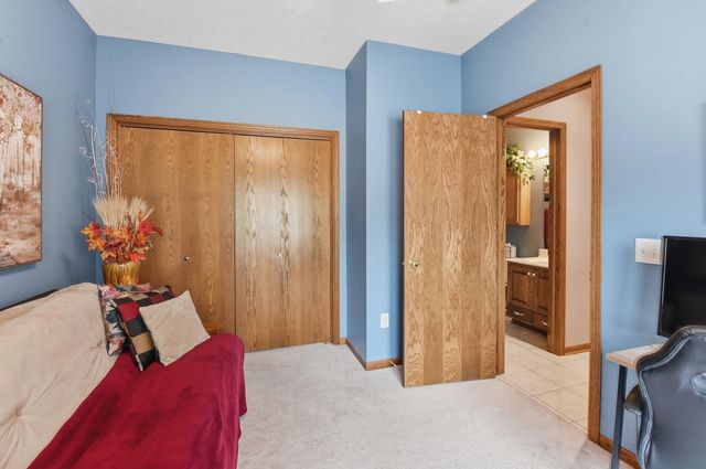 112 MCKENZIE Circle, Council Bluffs, IA 51503