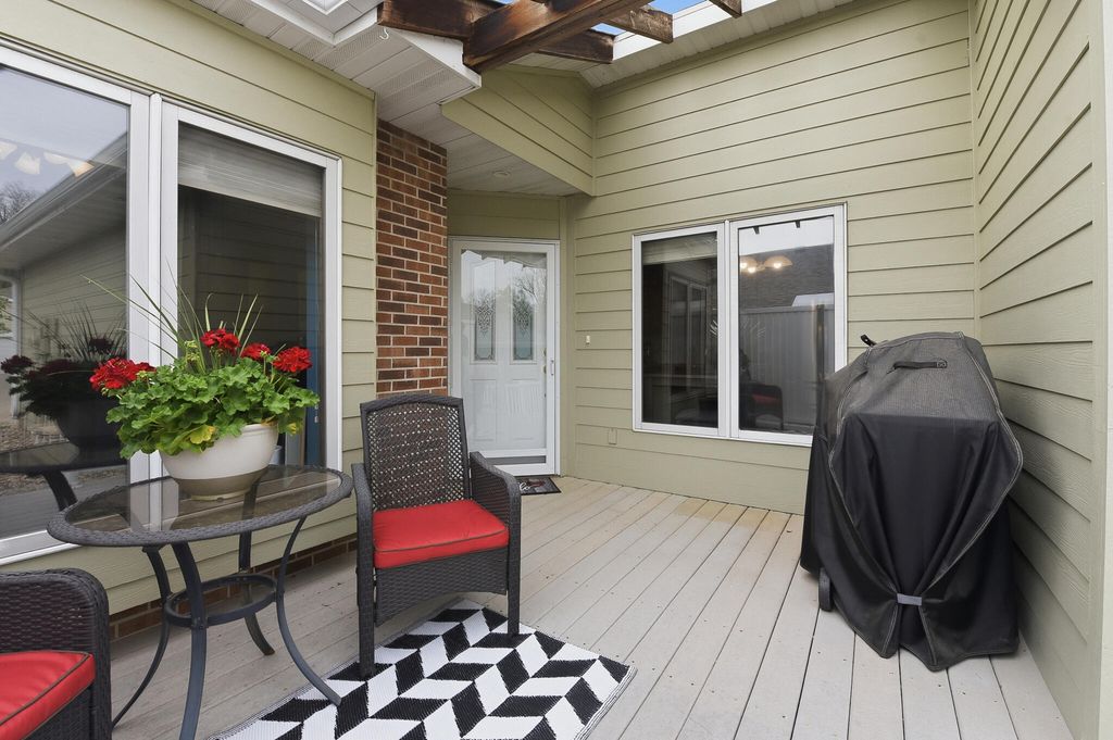 112 MCKENZIE Circle, Council Bluffs, IA 51503