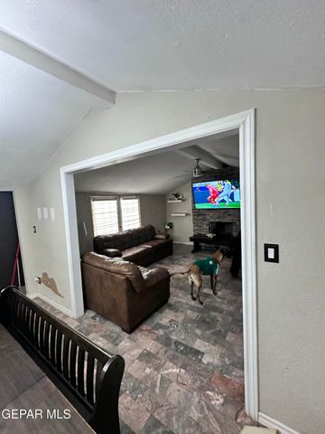 200 EDGAR Road, El Paso, TX 79932