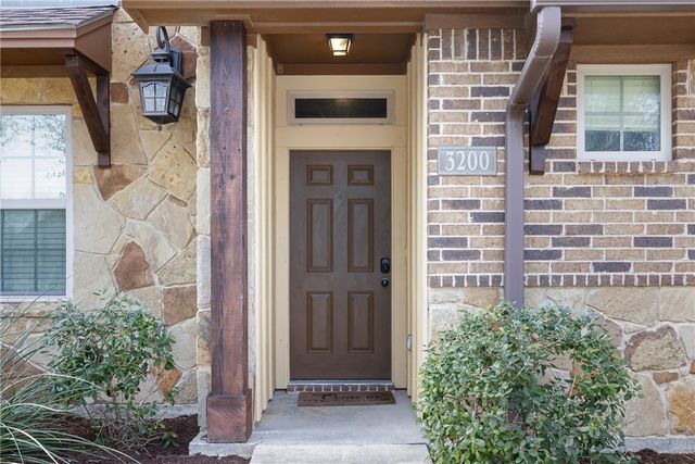 3200 Cullen Trail, College Station, TX 77845