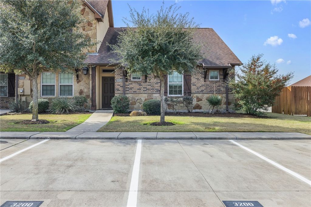 3200 Cullen Trail, College Station, TX 77845