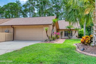 142 Sea Pines Circle, Daytona Beach, FL 32114