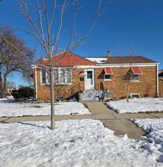 9945 Sunnyside Avenue, Schiller Park, IL 60176