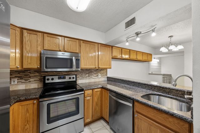 4241 Madera Road 4, Irving, TX 75038