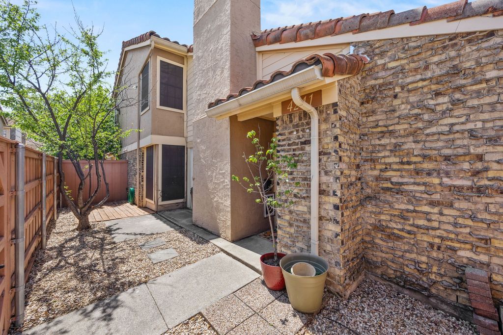 4241 Madera Road 4, Irving, TX 75038