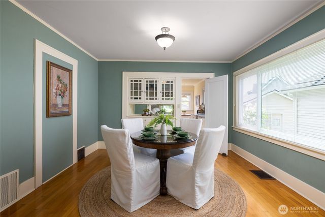 2752 Broadway Street, Bellingham, WA 98225