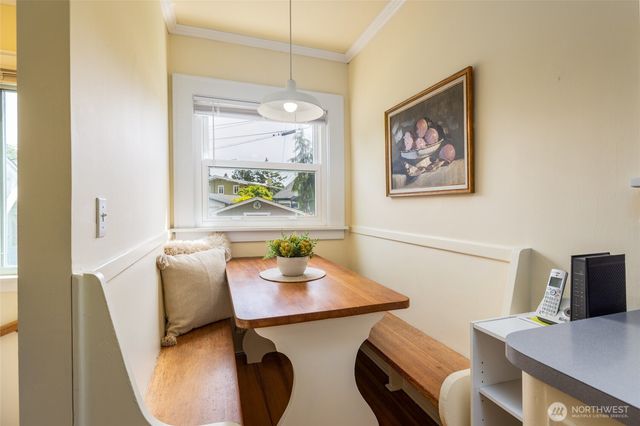 2752 Broadway Street, Bellingham, WA 98225