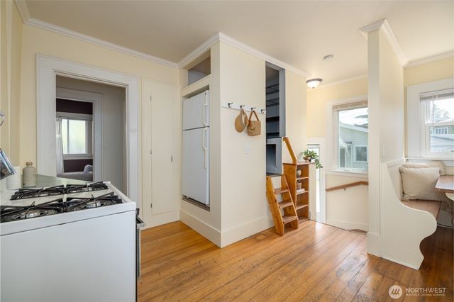 2752 Broadway Street, Bellingham, WA 98225