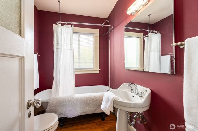 2752 Broadway Street, Bellingham, WA 98225