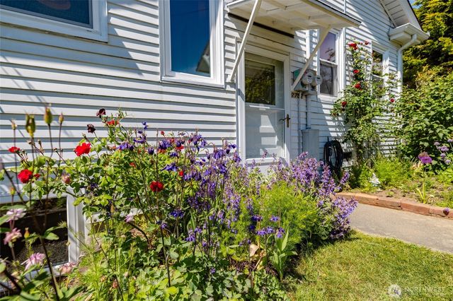 2752 Broadway Street, Bellingham, WA 98225