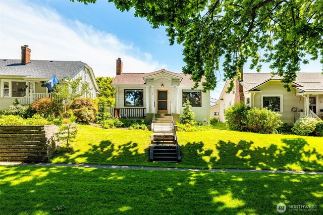 2752 Broadway Street, Bellingham, WA 98225
